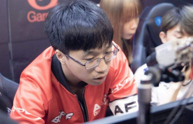 s1mple 和 BC.Game 在 ESL Challenger League Season 50： Europe - Cup 2 中获胜