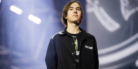 Weibo Gaming vs TES赛前数据前瞻：本场比赛看重双方打野的发挥